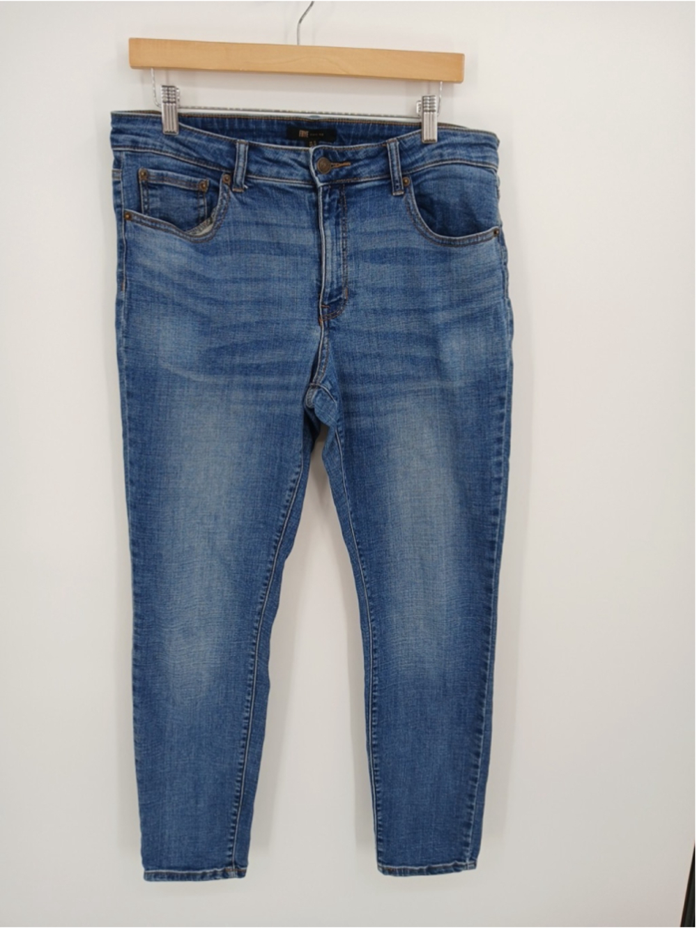Frye Womens Jeans Size 10 Tapered Leg Inseam 29.5"